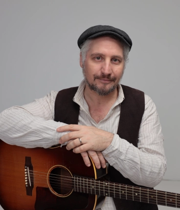 Über den Wolken: Dominik Plangger singt Reinhard Mey